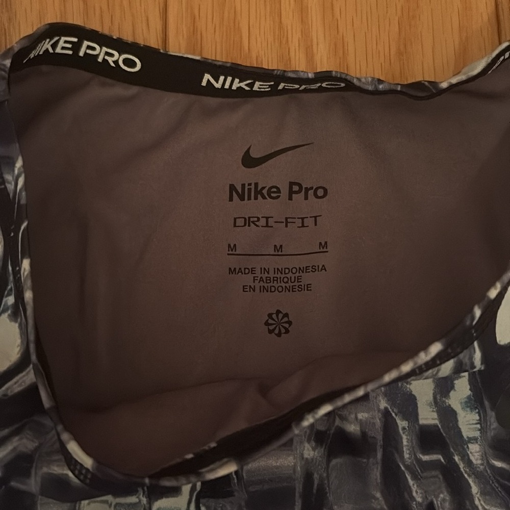 Nike Pro DRI-FIT Top - Picture 2 of 3